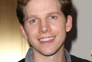 Stark Sands将主演电视剧版《少数派报告Minority Report》 Stark Sands将主演电视剧版《少数派报告Minority Report》