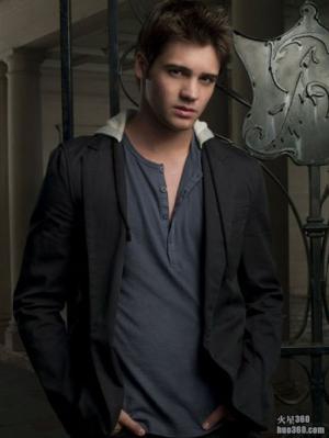 Steven R. McQueen将回归《吸血鬼日记》 Steven R. McQueen将回归《吸血鬼日记》