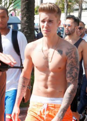 JB将现身《舞池争锋》(So You Think You Can Dance) JB将现身《舞池争锋》(So You Think You Can Dance)