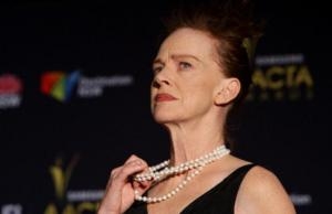 《24小时》迎来Judy Davis 《24小时》迎来Judy Davis