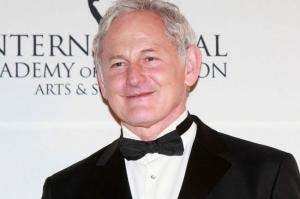 Victor Garber客串演出《新睡谷传奇》 Victor Garber客串演出《新睡谷传奇》