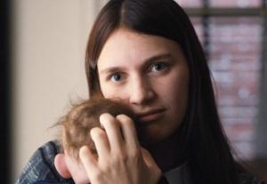 Apple TV+《灵异女仆》刻画了为人父母最大梦魇!主创监制谈惊悚故事灵感来源 Apple TV+《灵异女仆》刻画了为人父母最大梦魇!主创监制谈惊悚故事灵感来源